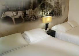Hotel Puerta de San Antonio 4