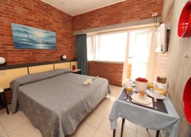 Hotel Marina 5