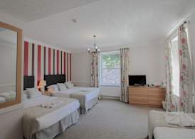 The Heritage Hotel 4