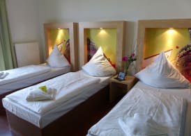 H+ Hotel 4Youth 4