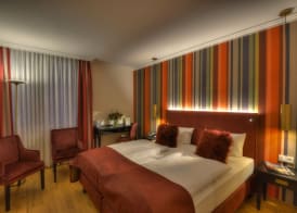 Nells Park Hotel 5