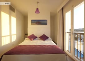 Aparthotel Nereida 5