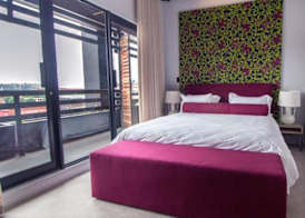 OneStays Maboneng - Studio Apartment with Backup Power - Hallmark House 5