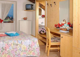 Hotel La Roccia 4
