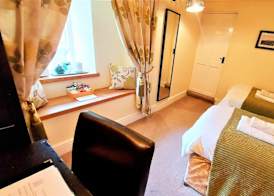 Dolgun Uchaf Historic B&B and Cottages with Boutique Bedrooms In The Heart of Snowdonia 3