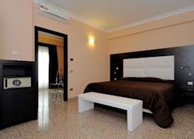 EH Suites Rome Airport Euro House Hotels 4