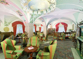 Hotel Dolomiti Schloss 4