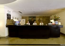 Crown Regency Suites Mactan 3