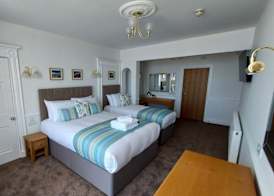 Richmond Hotel 4