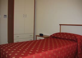 Royals Gate Hotel 4
