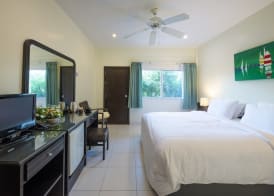 Lokal Phuket "Former K-Hotel" - SHA Extra Plus 5