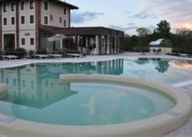 Relais Bella Rosina Pool & Spa 5