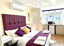 Crompton Guest House 3