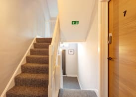 Bondgate Hotel - Smart Self Check-in Accomodation 4