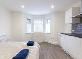 Radstock Road - Room 1b 5