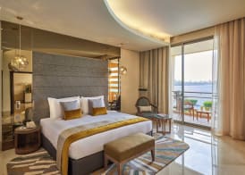 Marina Hotel 5