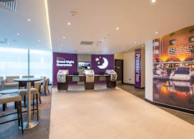 Premier Inn London City - Aldgate 2