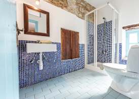 Kalavasos Square Apartments - With Access to Shared Pool 3 Minutes Walk 5