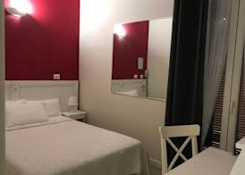 Azur Hotel 5