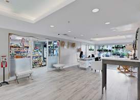 Holiday Inn Resort GRAND CAYMAN by IHG 2