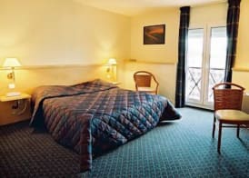 Hotel Le Bourbon Pau Centre 4