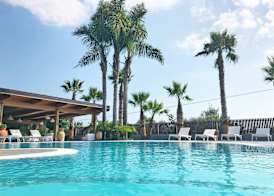 Perla Hotel e Garden - Free Parking and Pool - Open area with Beautiful view of the Landscape 5
