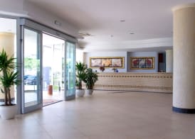 Roses Hotel 2