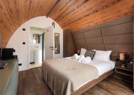 Bracken Hide Hotel 5