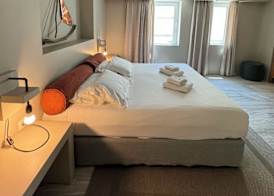Lotus Center Apartments 5