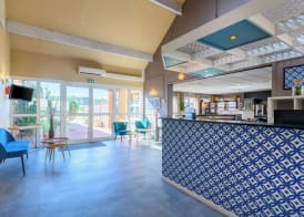 Comfort Hotel Orleans Saran 2