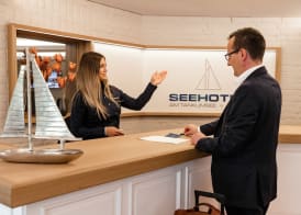 Seehotel am Tankumsee 5