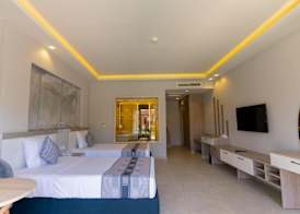 Aladdin Beach Resort - Families and Couples Only 4