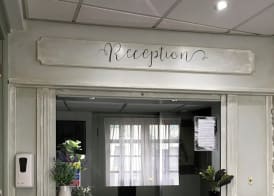 Falcon Hotel 4