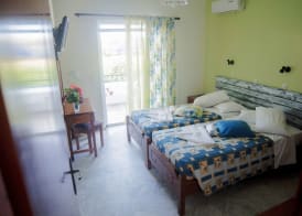 Yiannis Apartments 5