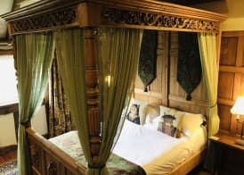 Wolds Village Hotel 5