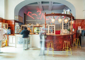 Three Little Pigs Hostel - Your Berlin Castle 3