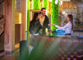Gold Hotel 3