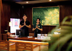 Fourteen Roses Beach Hotel 4