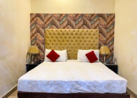 Rose Palace Hotel, Gulberg 3