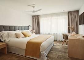 Hotel MET Pamplona 3