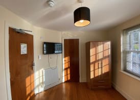 Wendover Arms Hotel 5