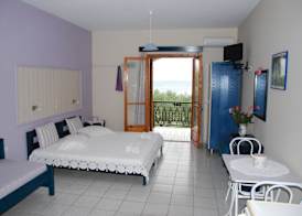 Kavos Psarou Studios & Apartments 2