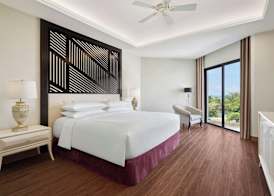Renaissance Danang Hoi An Resort & Spa 3