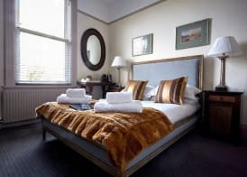 Dorian House Boutique B&B - Free Parking! 4