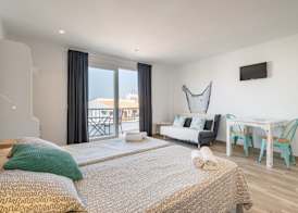 Apartamentos Marivent by MHR 3