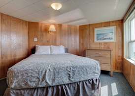 Ester Lee Oceanview Inn 4