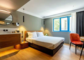 Bob W Athens Eolou 5