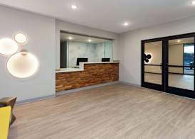 ECHO Suites Extended Stay by Wyndham Madison 4