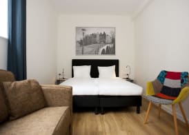 i hotel 4