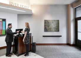 River Hotel 5